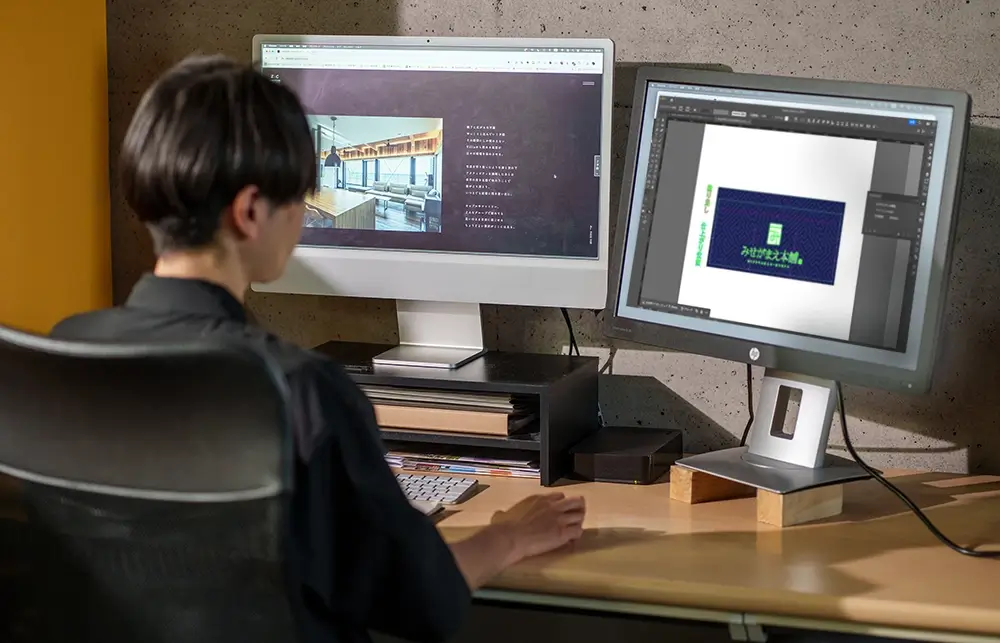 弊社デザイナー作業の様子
